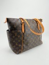 Louis Vuitton Totally MM thumbnail