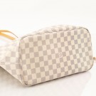 Louis Vuitton Neverfull MM (2010) – ikonisk tote i Damier Azur thumbnail