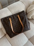 Louis Vuitton Cabas Mezzo