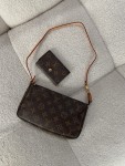 Louis Vuitton Pochette