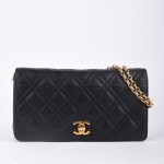 CHANEL CLASSIC FLAP (1980) – IKONISK LUKSUS MED TIDLØST UTTRYKK