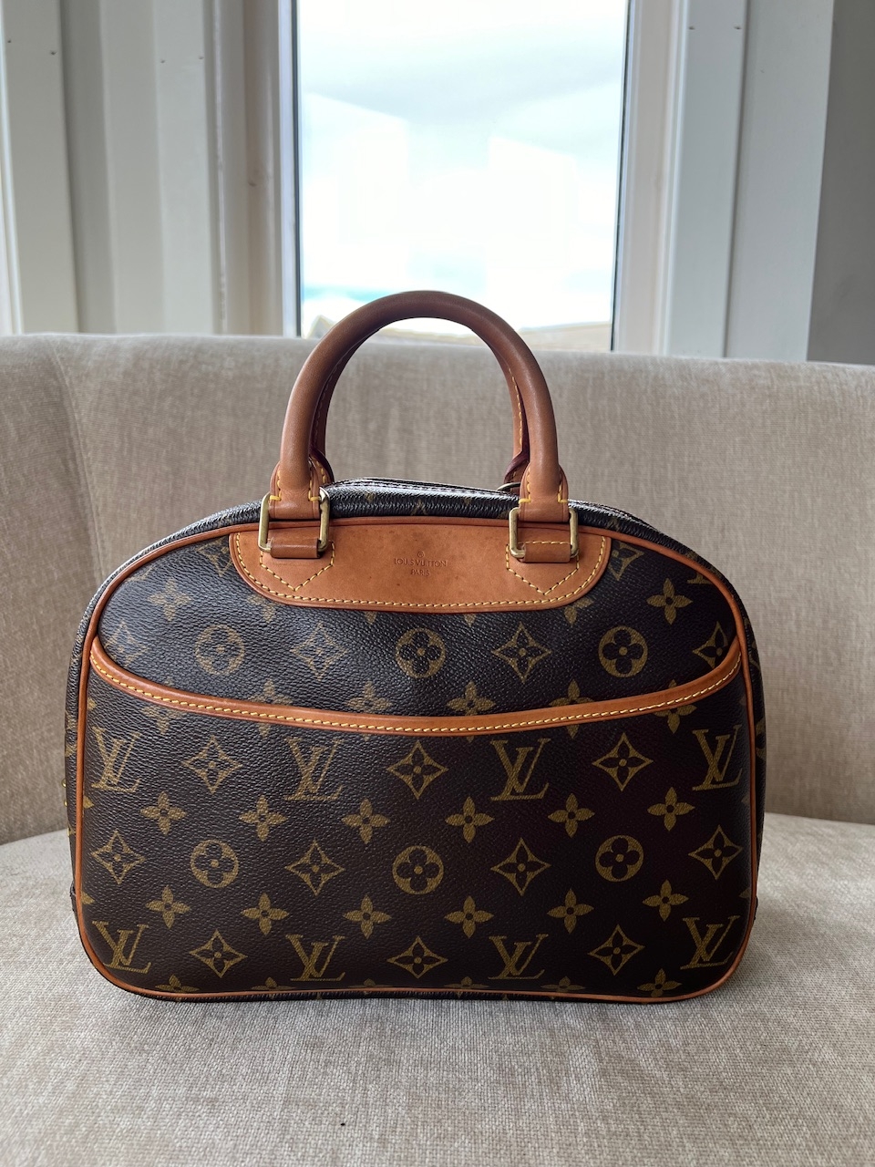 monogram canvass