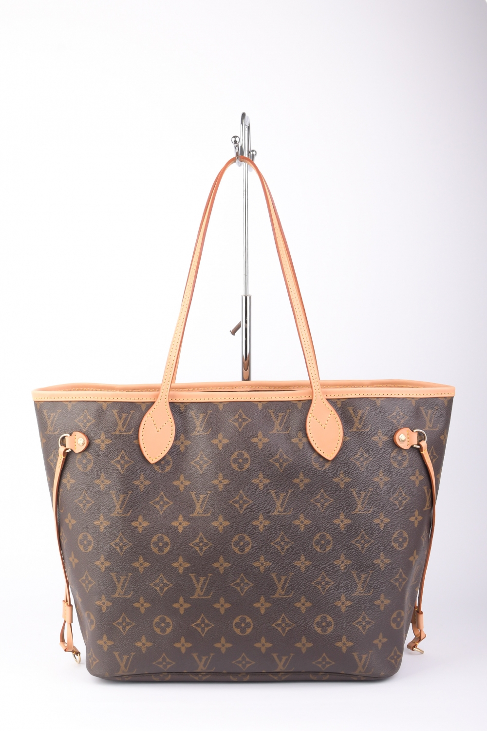 monogram canvass