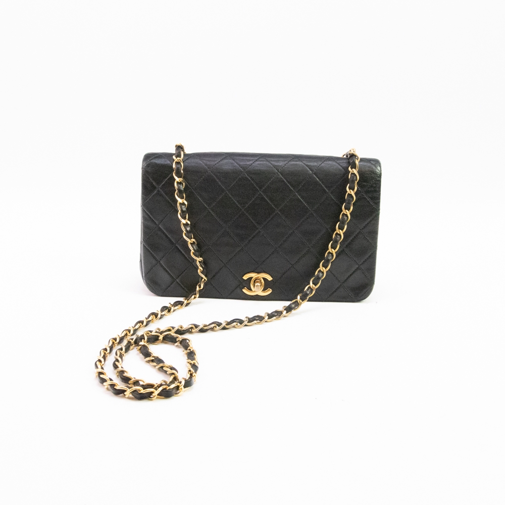 Chanel | Autentisk Vintage | Chanel, LV, Gucci, YSL